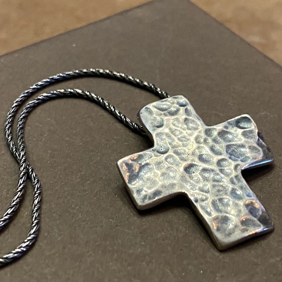 Silpada Cross Necklace - Picture 2 of 11